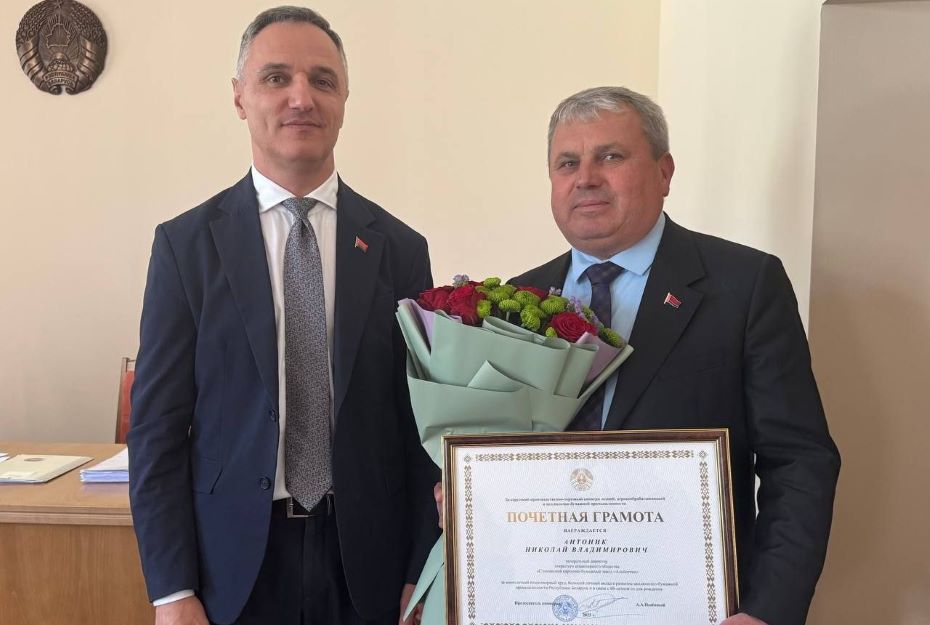 60-летний юбилей отметил генеральный директор ОАО «СКБЗ «Альбертин» Николай Антоник