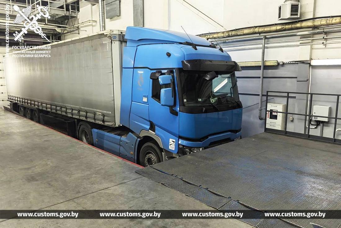 Брестские таможенники пресекли попытку ввоза гашиша на миллионы