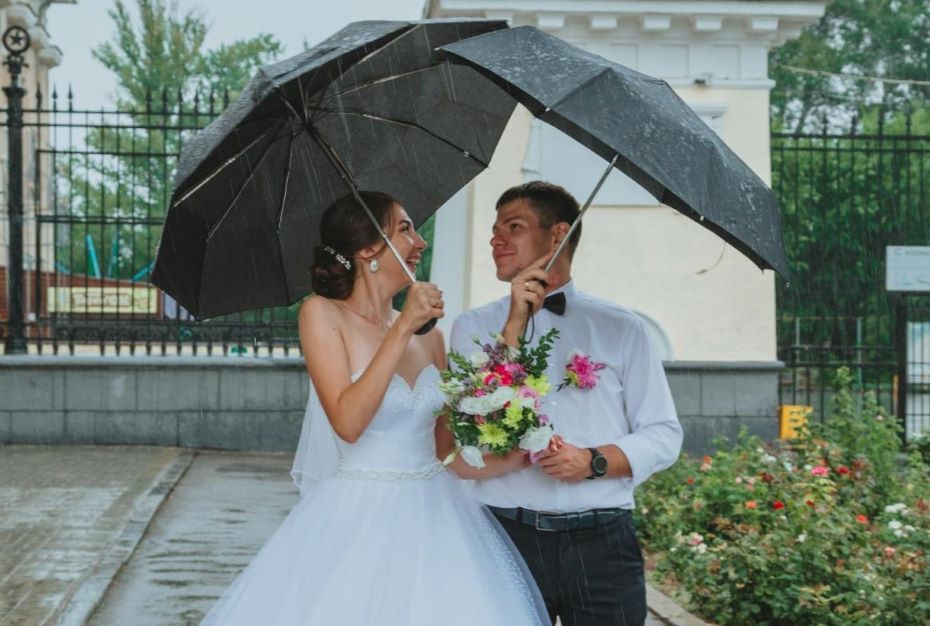 Что значит, если в день вашей свадьбы идет дождь? Хорошие и плохие свадебные приметы