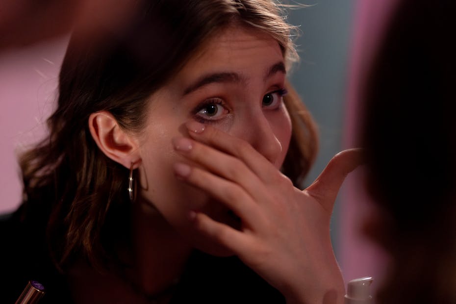 Это косметическое средство может вызвать слепоту, а некоторые женщины пользуются им каждый день