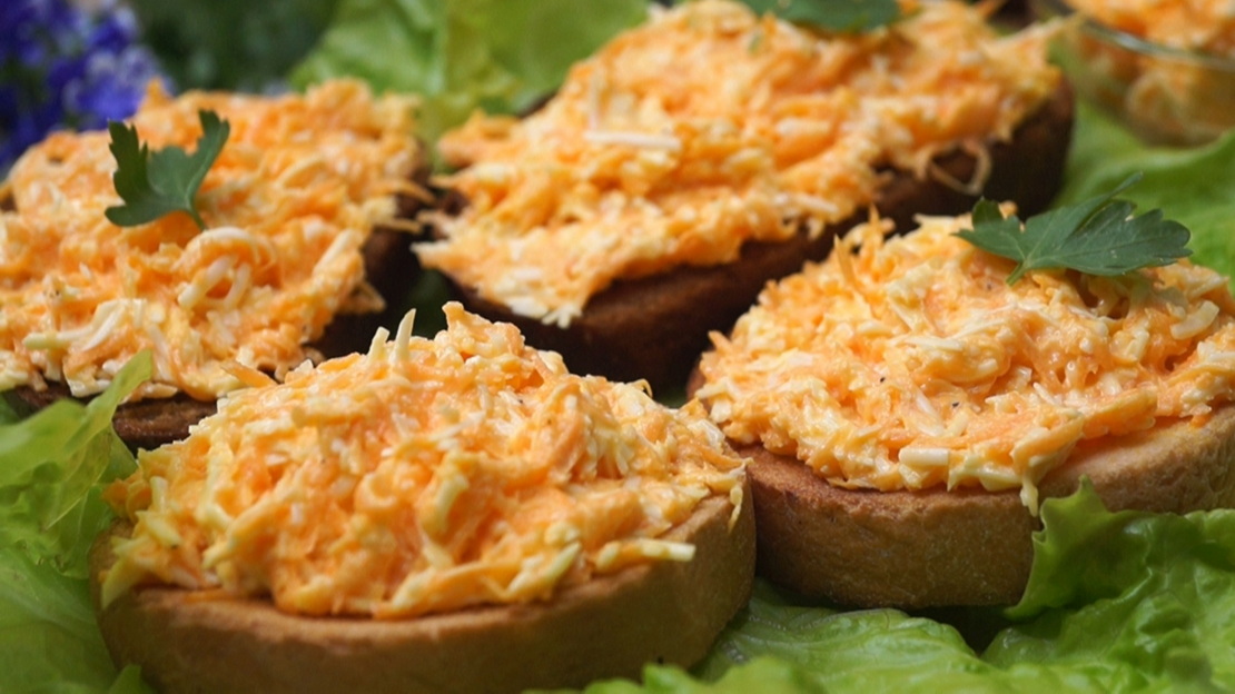 Готовлю эту простую намазку из трёх ингредиентов постоянно: бюджетно, быстро и вкусно