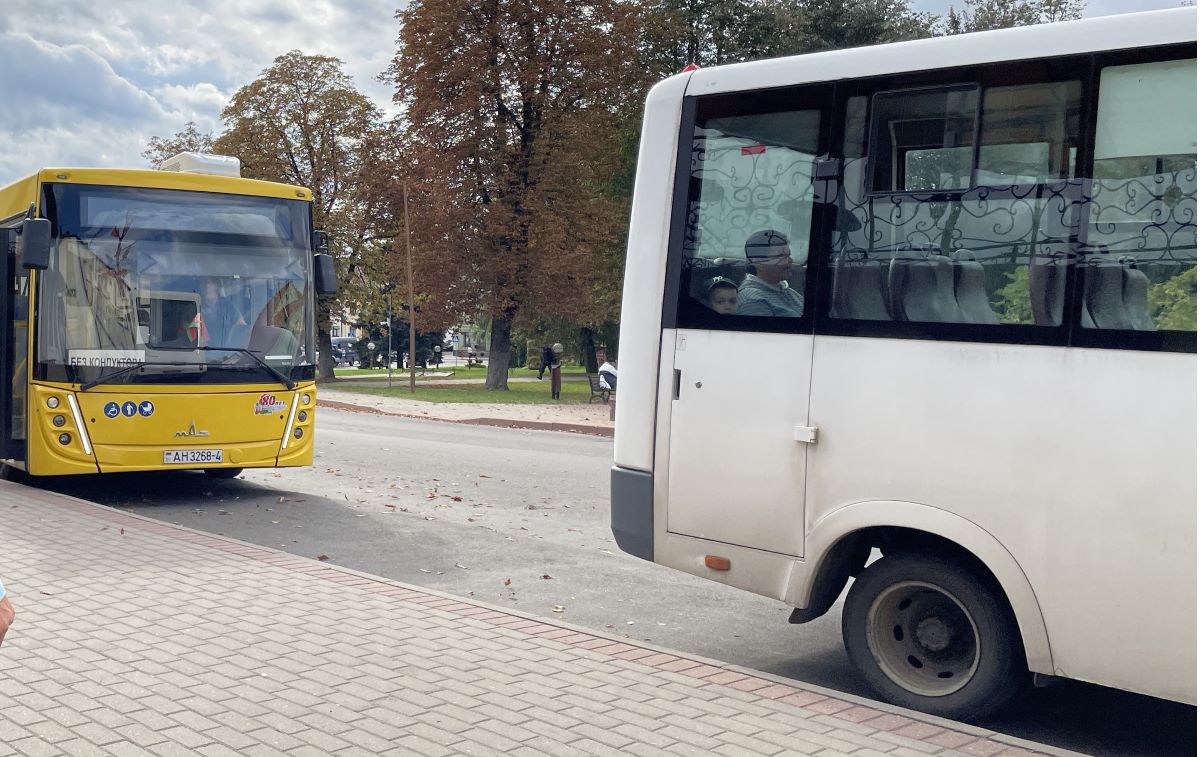 Как будут ходить городские автобусы в Слониме с 20 декабря по 7 января – изменения в расписании