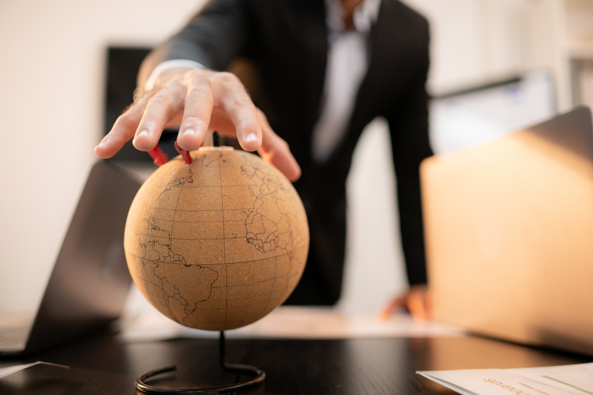 Международные расчеты от 2 дней: как банк ускоряет платежи малых компаний за рубеж