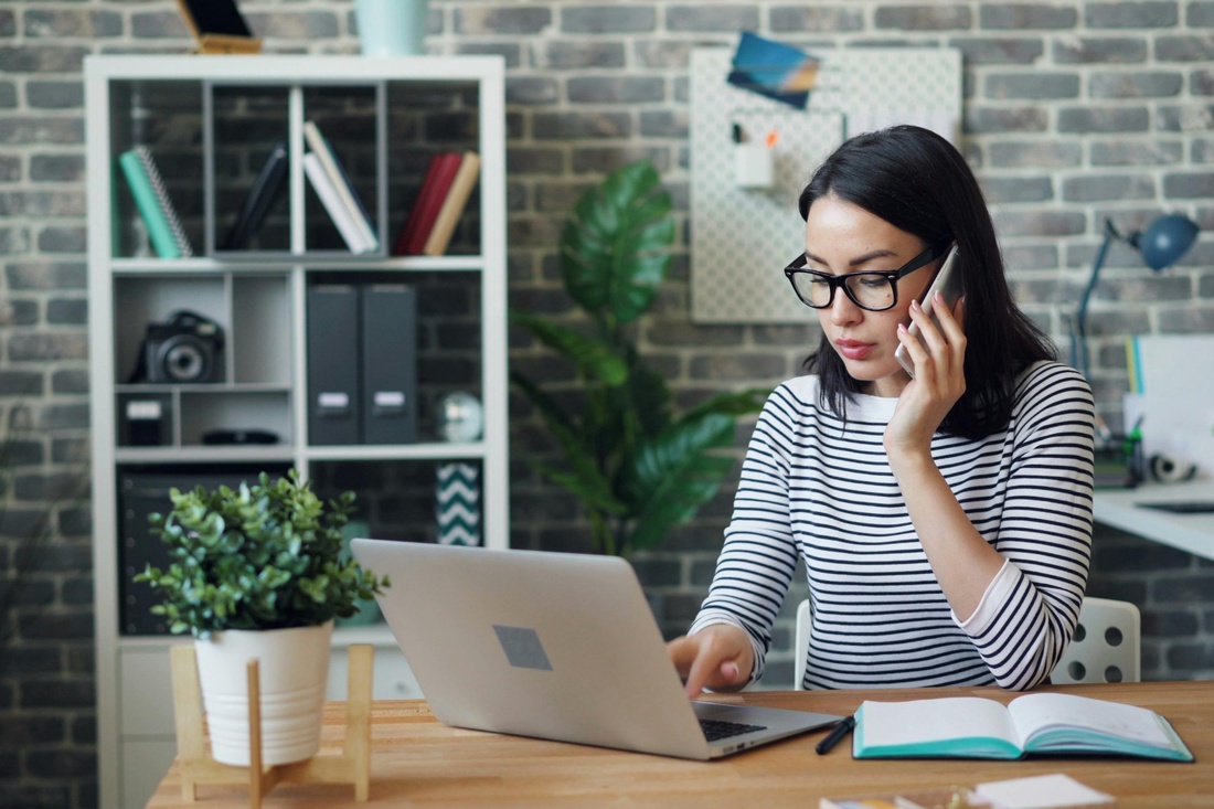 Милиция назвала 10 Instagram-страниц, где белорусам не стоит покупать ёлки, букеты, гаджеты и одежду