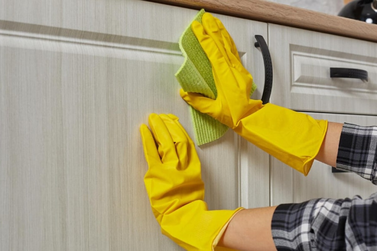 Мою кухню без труда: простой раствор, который быстро растворяет жир без соды