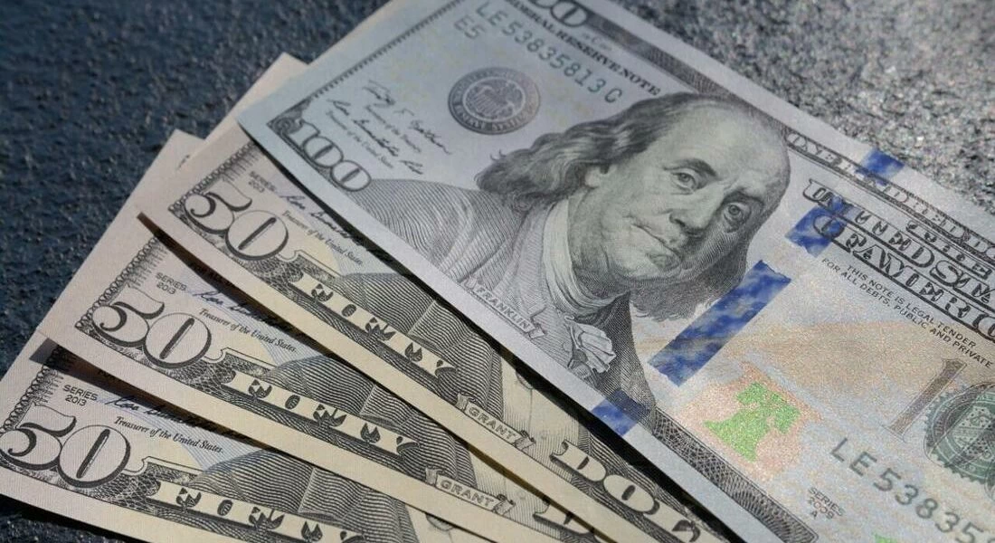 Нацбанк скорректировал курсы валют на 6 августа: доллар и российский рубль подросли, евро немного снизился