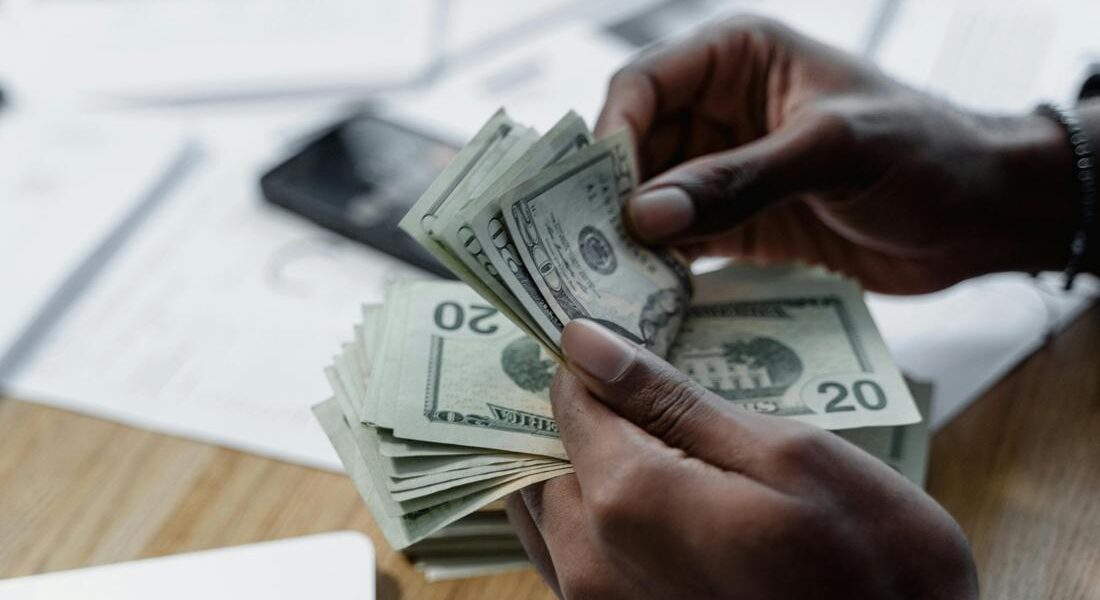 Нацбанк установил курсы валют на 29 сентября