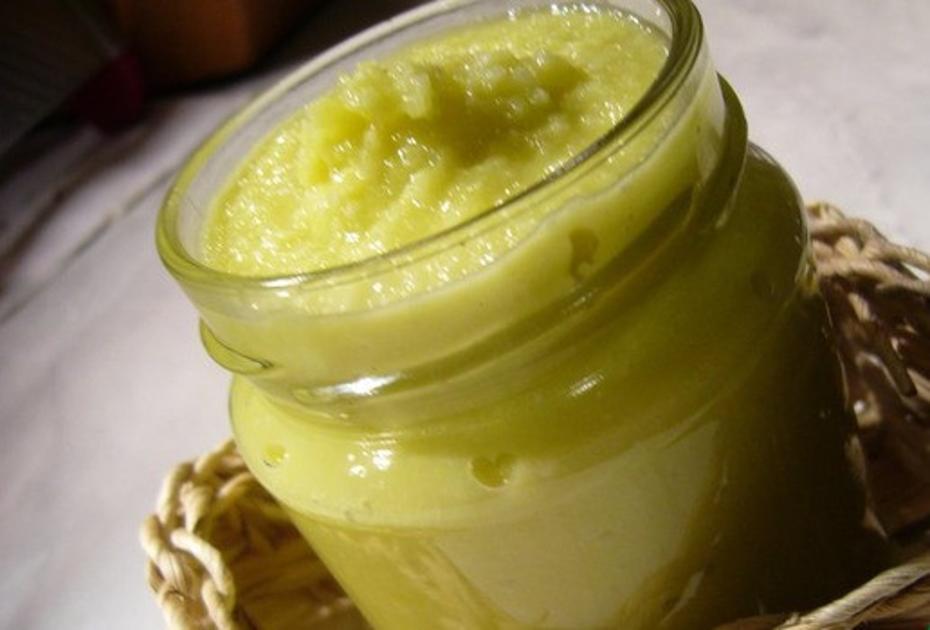 Не выбрасывайте чесночные стрелки! Вот что из них можно сделать — пальчики оближешь