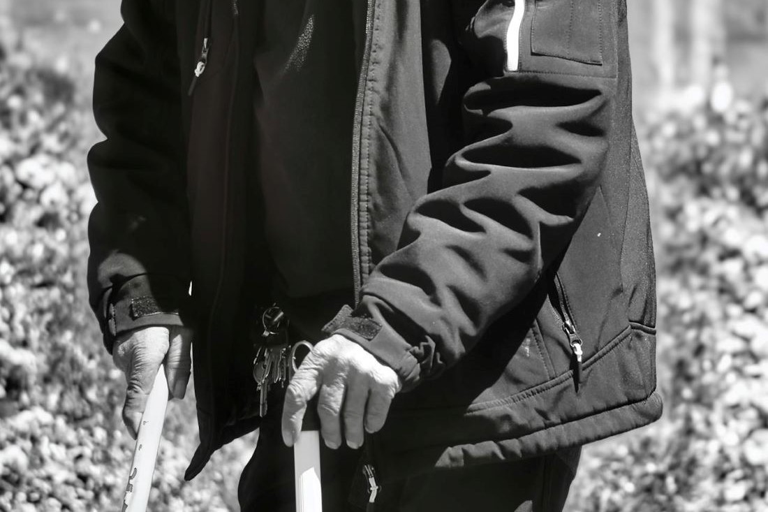 Новая жена через пару лет выгнала, а первая семья обратно не приняла: так и доживал один