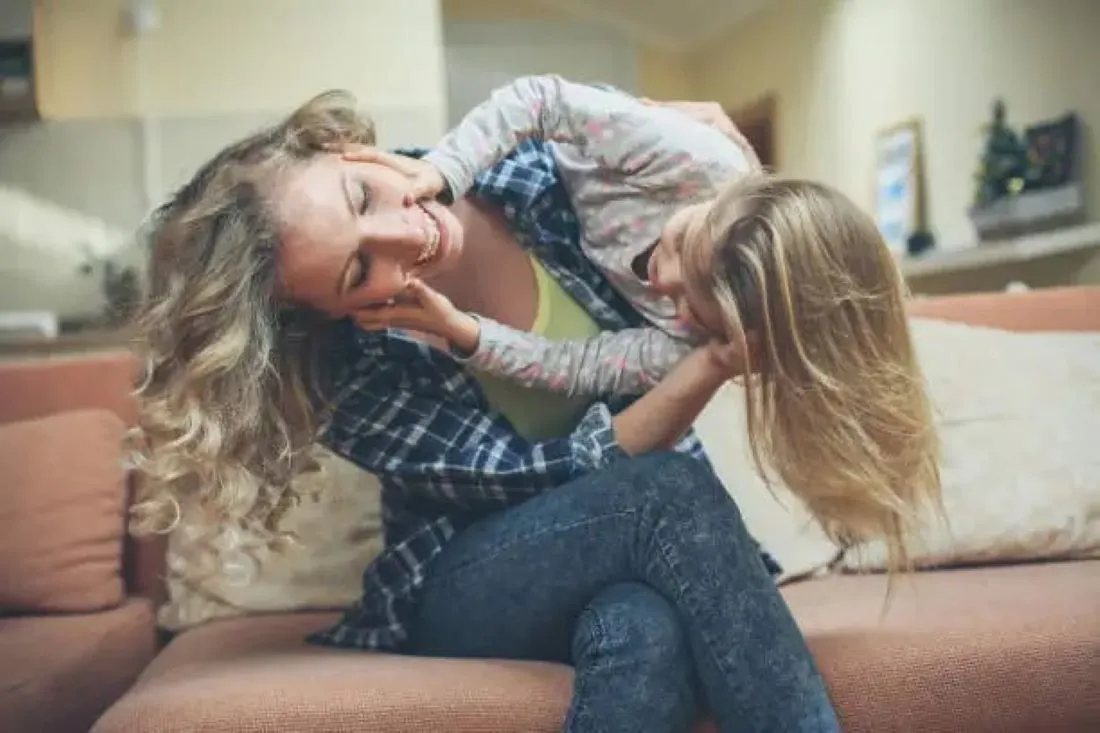 Почему ребенок более счастлив, если у него есть тетя: 8 убедительных причин