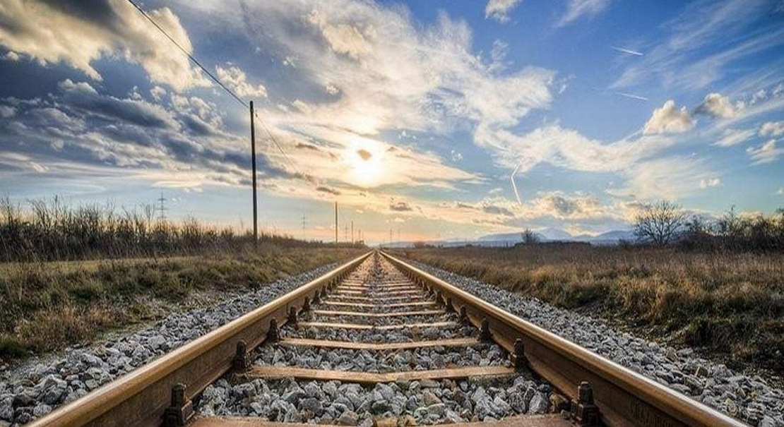 Поезд Калининград – Москва задерживается более чем на три часа