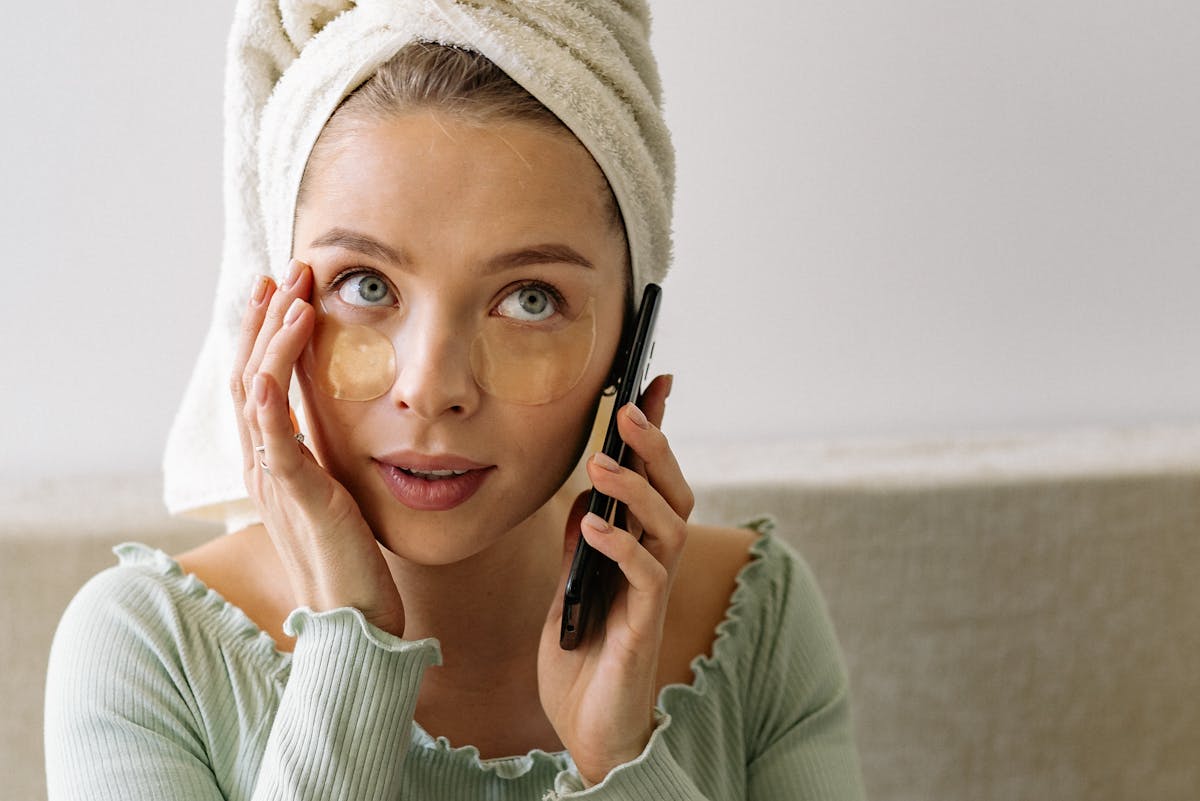 Позвонила девушка бывшего мужа и потребовала, чтобы я вернула его квартиру и машину. Но такого ответа она не ждала