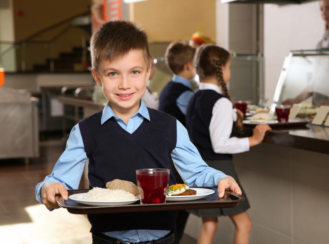 Прокуратура снова нашла нарушения в школьных столовых