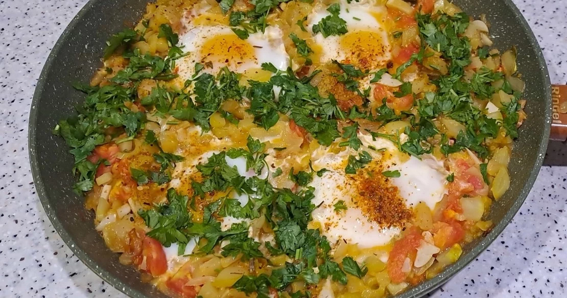 Шакшука с кабачками: идеальный завтрак, который хочется готовить каждый день
