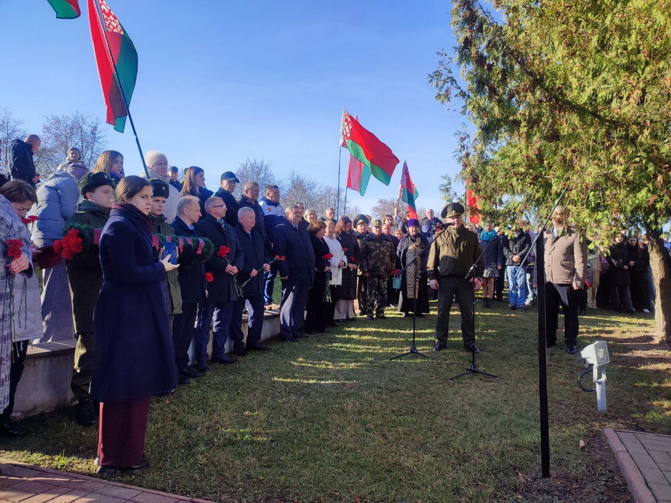 Слонимские гвардейцы приняли участие в захоронении неизвестных солдат