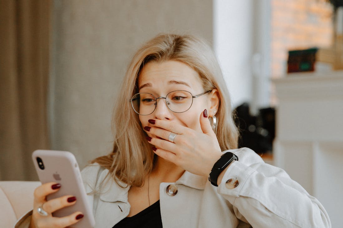 Спустя 11 лет после развода бывший муж решил, что я всё ещё его жена и «самое лучшее», что было в его жизни