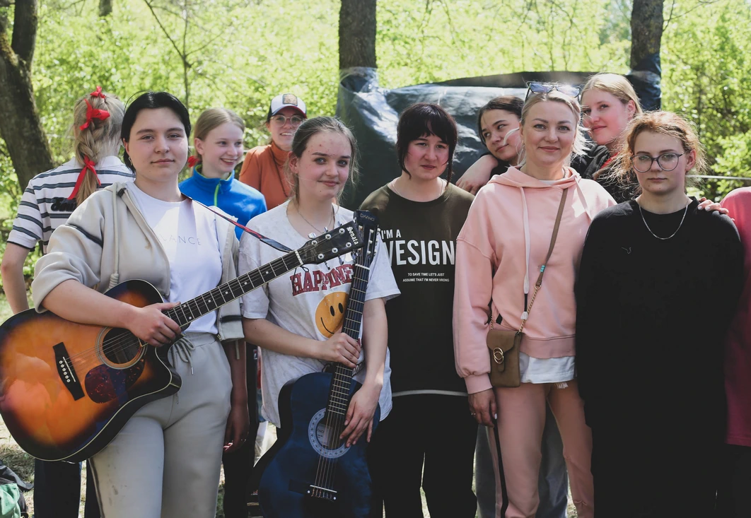 Студенты Слонимского медколледжа провели турслёт недалеко от Щары