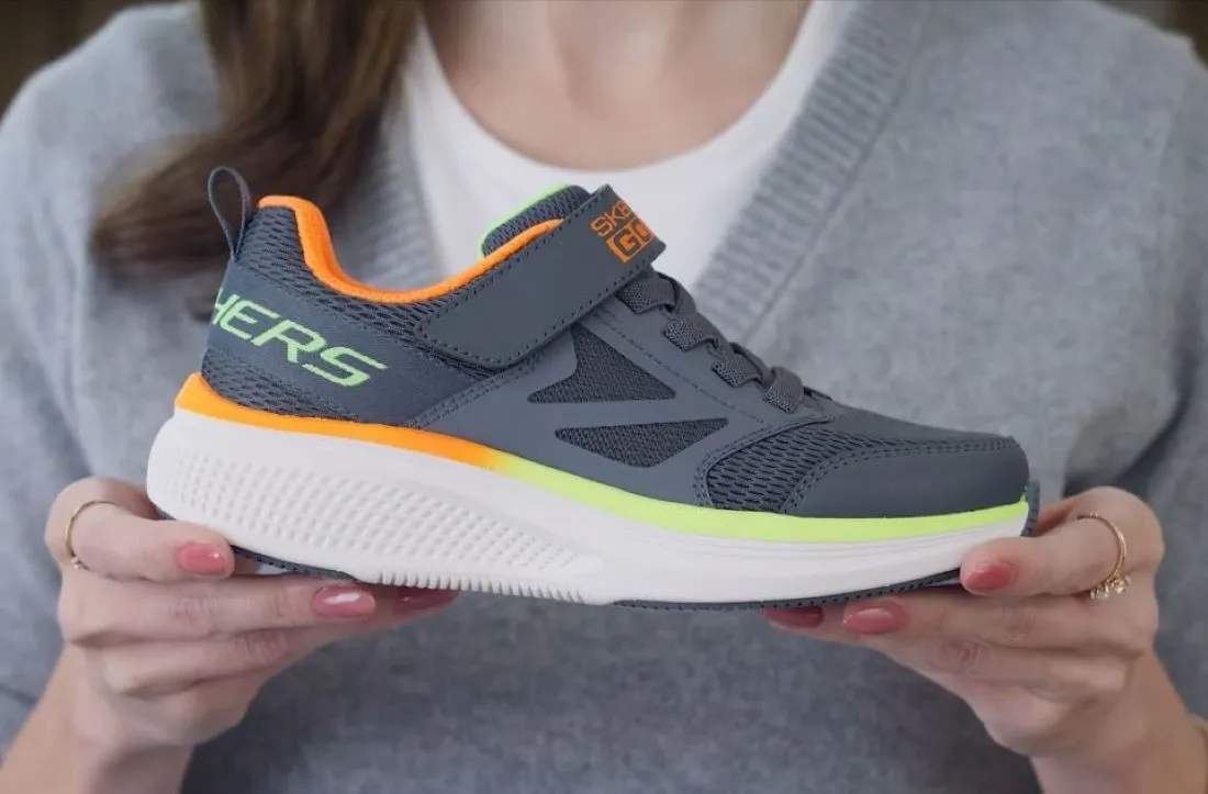 В этих детских кроссовках есть секретный отсек – и родители могут легко следить за своим ребенком