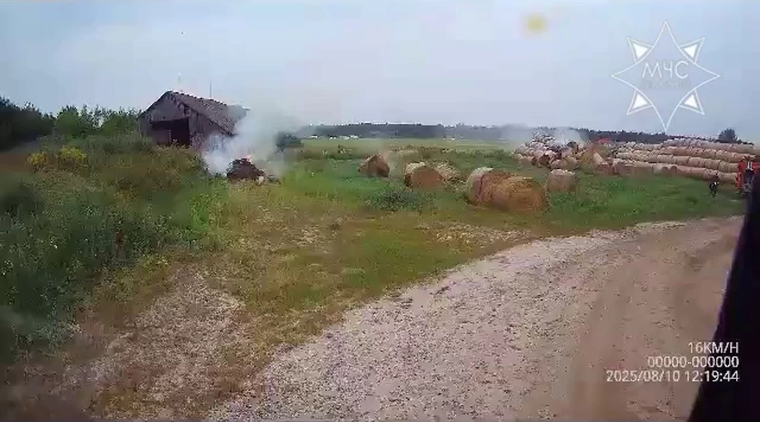 В Ганцевичском районе сено загорелось на ферме