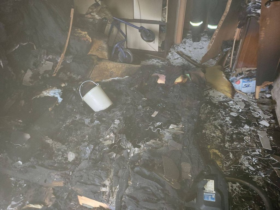 В Лиде пожар унёс жизни супругов, в Дятловском районе горел дом, в Мостах — хозяйственная постройка