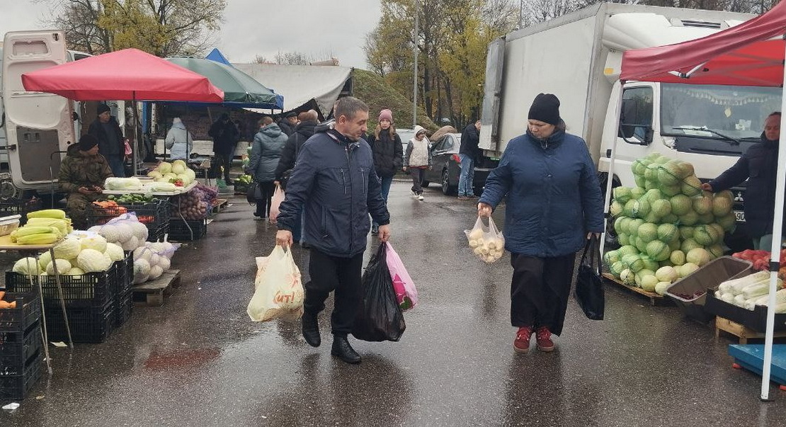 В Слониме прошла заключительная сельскохозяйственная ярмарка. Как изменились цены на овощи и фрукты по сравнению с прошлым годом