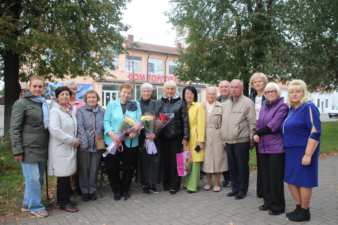 Встреча выпускников Новодевятковичской школы спустя полвека: «Как здорово, что все мы здесь сегодня собрались…»