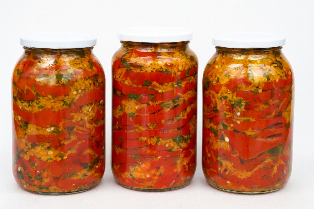 Закатайте раз — будете делать каждый год: перец по-венгерски с хреном