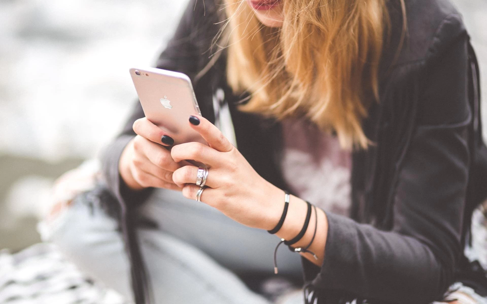 Женщины с этими редкими именами чаще склонны к ревности