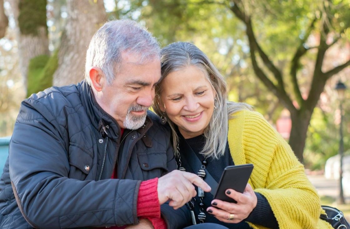 Живу с любимой женщиной более 20 лет раздельно вместе: это помогает сохранить отношения и любовь
