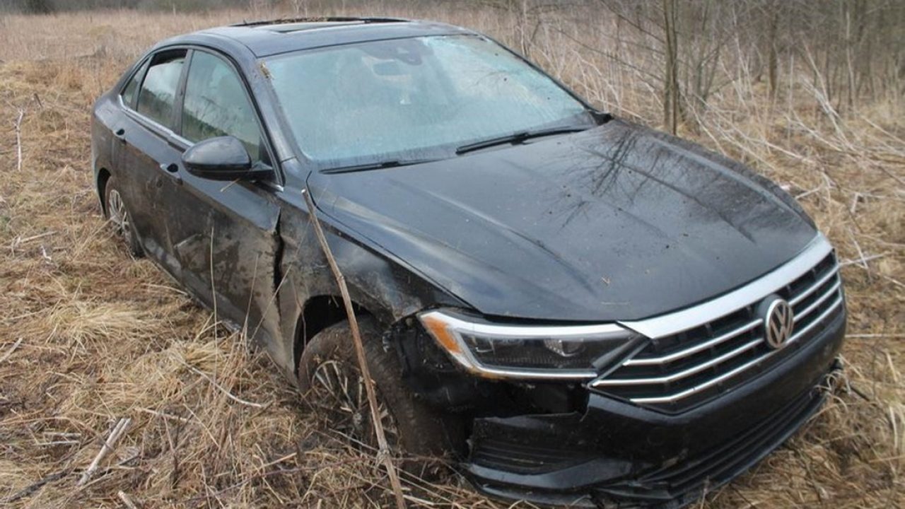 Водитель угнал автомобиль и совершил смертельную аварию. Стали известны  подробности смертельного ДТП в Ивьевском районе — Газета Слонімская